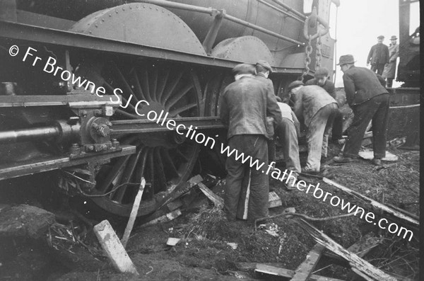 SALVAGING  WRECKED TRAIN